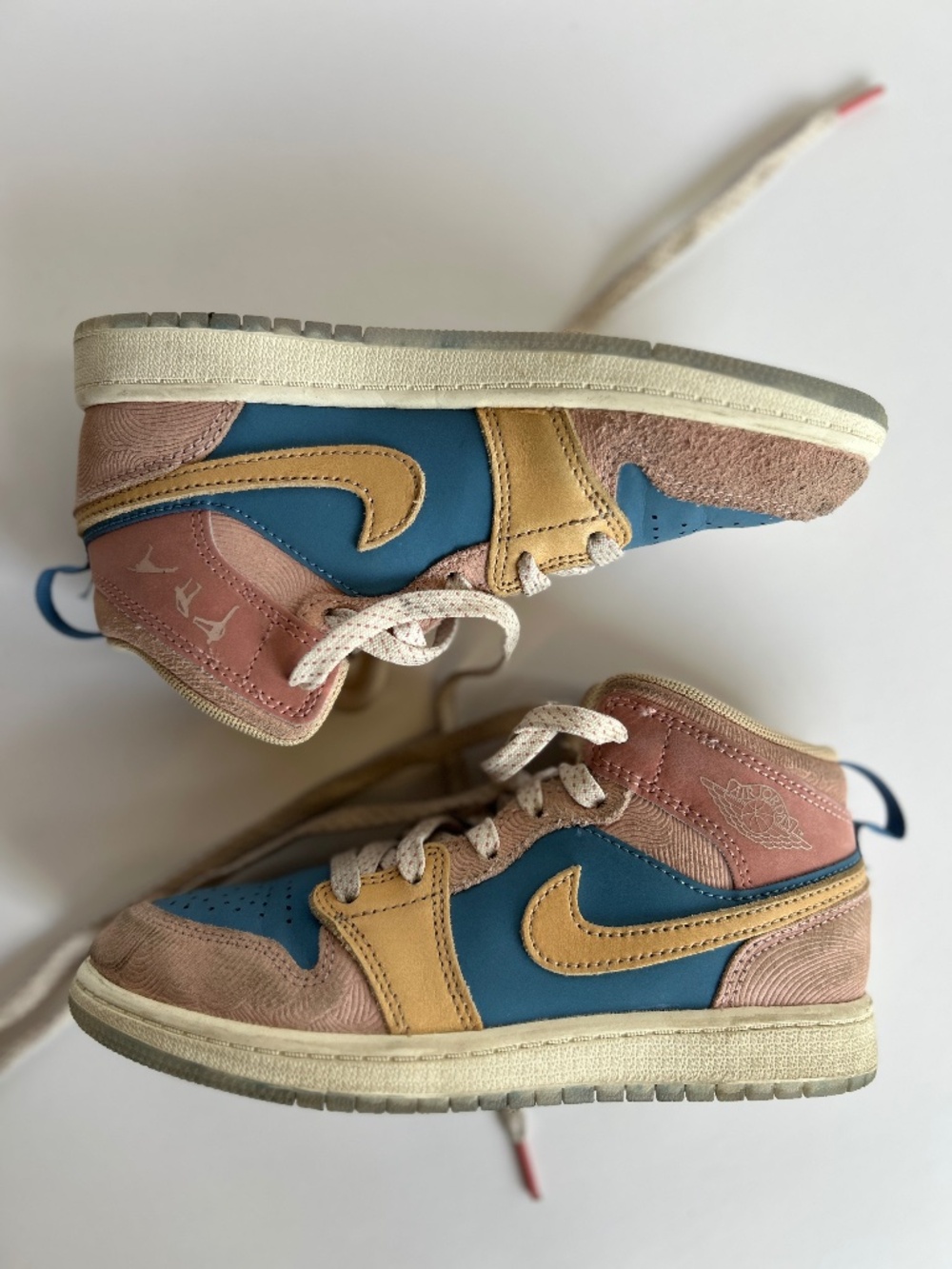 Nike Air Jordan 1 Low GS Pastel Pink Blue Tan Youth Sneakers Size 1.5Y